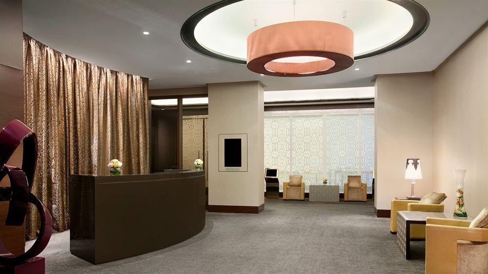 فندق لو ميريديان سيتي سنتر البحرين المنامة المظهر الخارجي الصورة The interior of the lounge