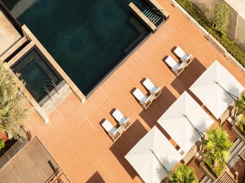 فندق لو ميريديان سيتي سنتر البحرين المنامة المظهر الخارجي الصورة The pool at the hotel