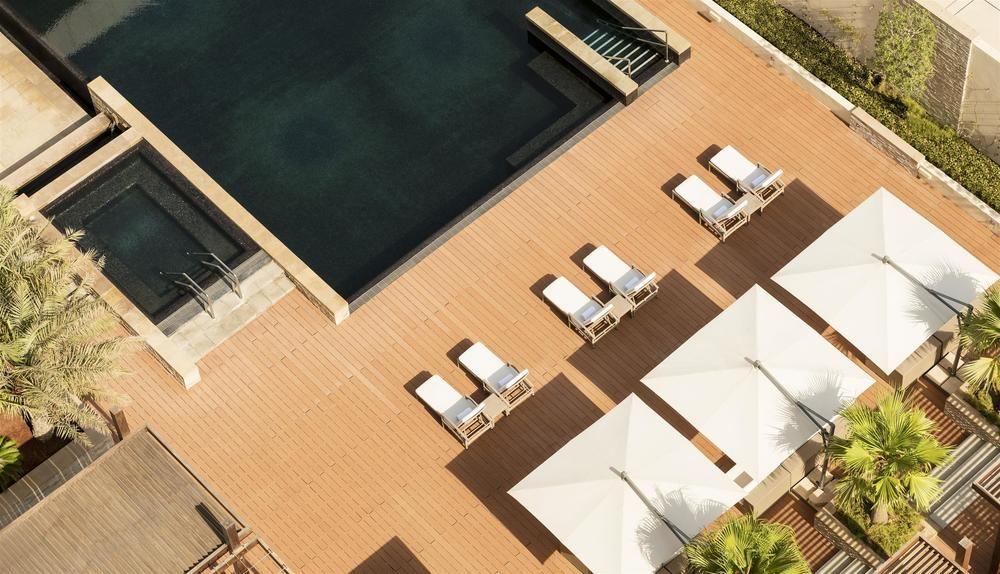 فندق لو ميريديان سيتي سنتر البحرين المنامة المظهر الخارجي الصورة The pool at the hotel