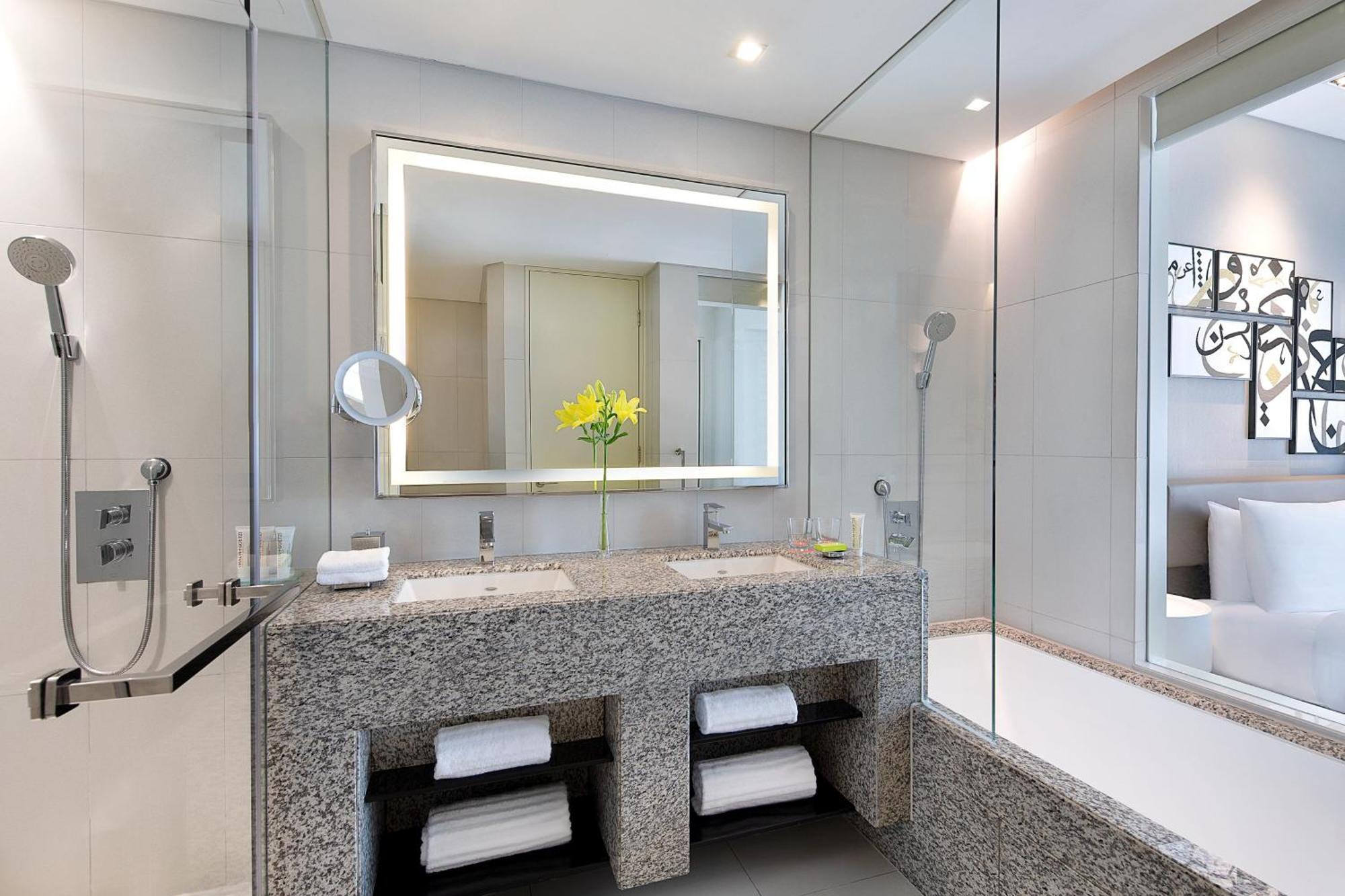 فندق لو ميريديان سيتي سنتر البحرين المنامة المظهر الخارجي الصورة Bathroom