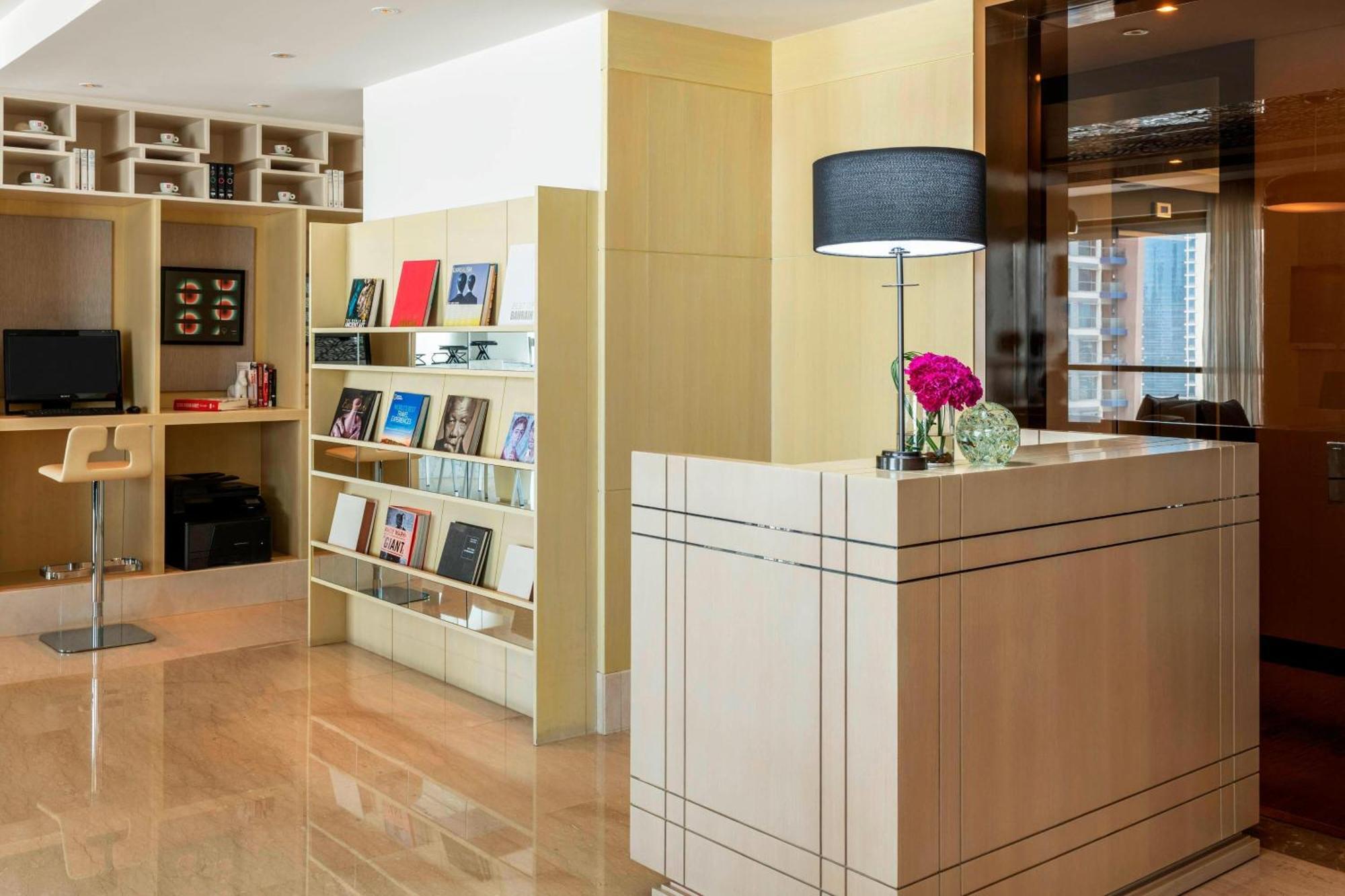 فندق لو ميريديان سيتي سنتر البحرين المنامة المظهر الخارجي الصورة Reception area