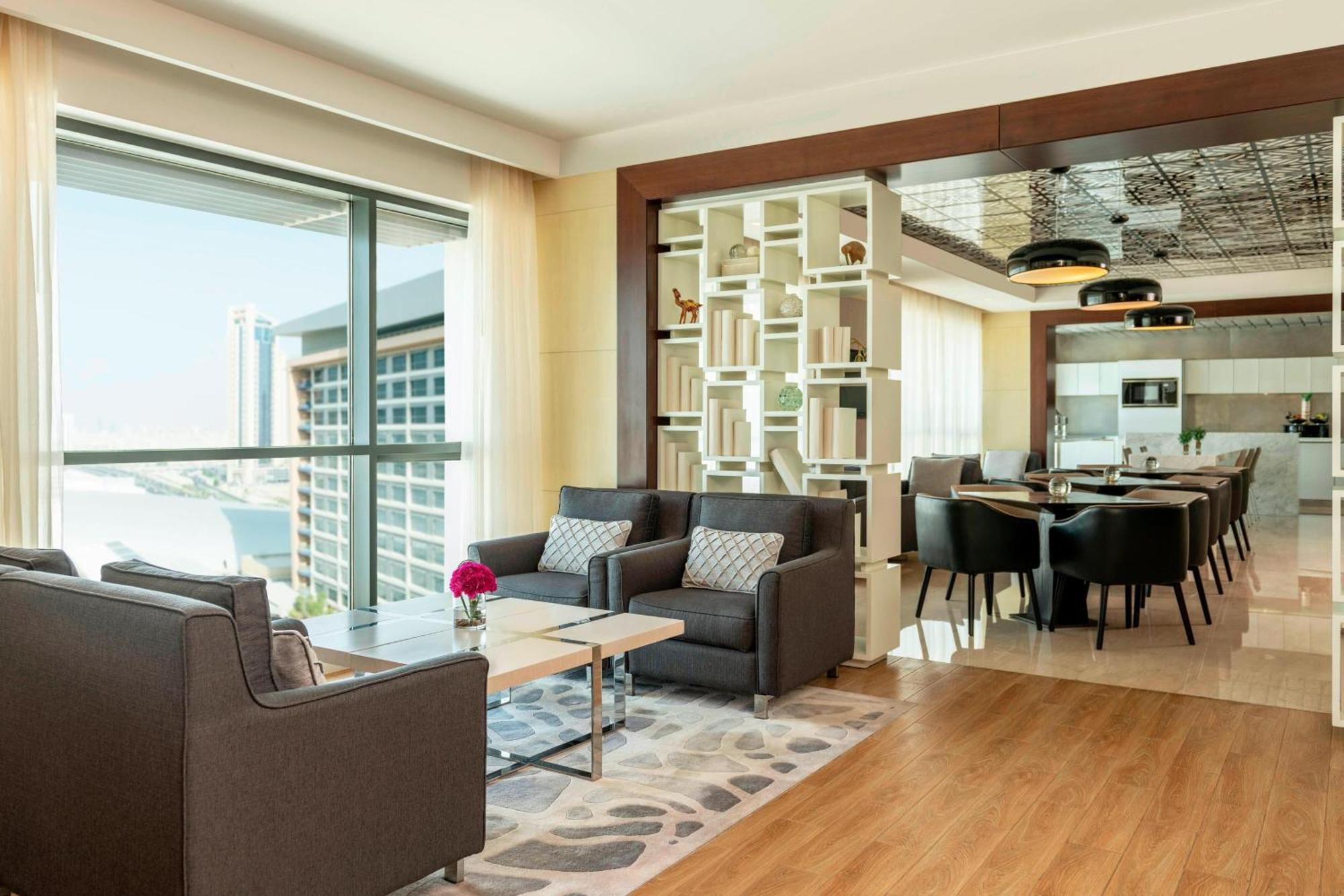 فندق لو ميريديان سيتي سنتر البحرين المنامة المظهر الخارجي الصورة Club Lounge at the hotel